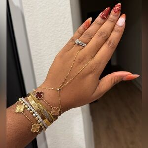 18k solid gold designer INSPIRED vintage Alhambra clover bracelet.